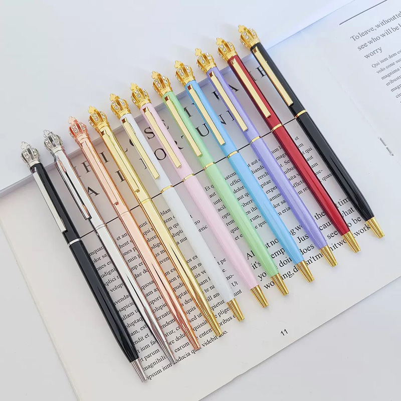 Personallized gift metal with crown desgin